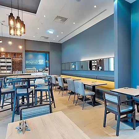 Premier Centre Hotel 3*